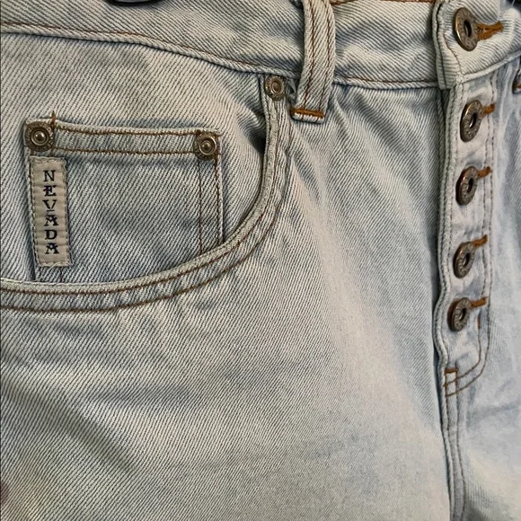 Vintage Nevada Light Wash Jean Shorts - Picture 5 of 5